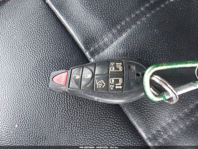 45331909 :رقم المزاد ، 2C4RC1BG4ER112215 vin ، 2014 Chrysler Town & Country Touring مزاد بيع