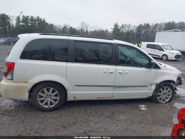 45331909 :رقم المزاد ، 2C4RC1BG4ER112215 vin ، 2014 Chrysler Town & Country Touring مزاد بيع
