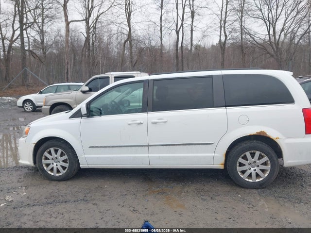 45331909 :رقم المزاد ، 2C4RC1BG4ER112215 vin ، 2014 Chrysler Town & Country Touring مزاد بيع