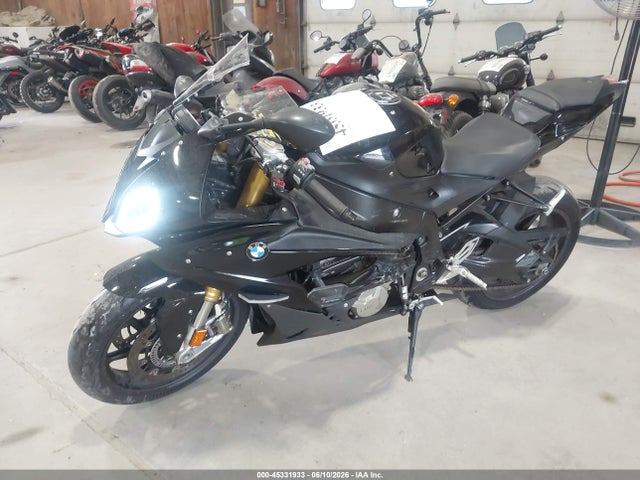 BMW S 1000 Rr 2015 WB10D2107FZ351049 Image 2