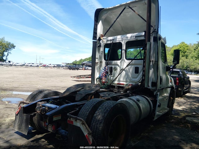 Aukcja sprzedaży 2016 Freightliner Cascadia 113, vin: 3AKBGADV5GDHC3481, numer aukcji: 45332018