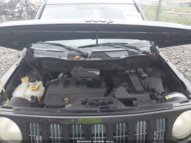 45332024 :رقم المزاد ، 1J8FF28W88D517475 vin ، 2008 Jeep Patriot Sport مزاد بيع