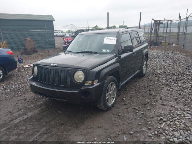 45332024 :رقم المزاد ، 1J8FF28W88D517475 vin ، 2008 Jeep Patriot Sport مزاد بيع