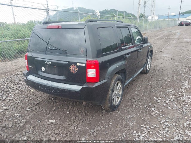 45332024 :رقم المزاد ، 1J8FF28W88D517475 vin ، 2008 Jeep Patriot Sport مزاد بيع