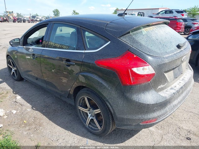 Продажа на аукционе авто 2012 Ford Focus Titanium, vin: 1FAHP3N22CL354640, номер лота: 45332225