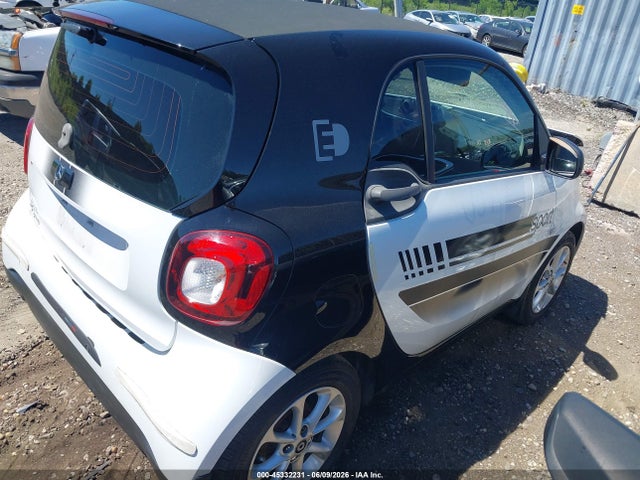 WMEFJ9BAXJK270216 Smart Fortwo Electric Drive Pure