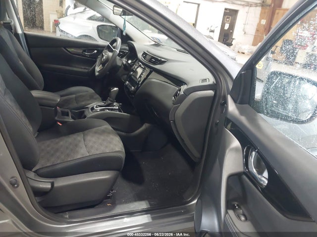 45332256 :رقم المزاد ، JN1BJ1CR5JW200993 vin ، 2018 Nissan Rogue Sport Sv مزاد بيع