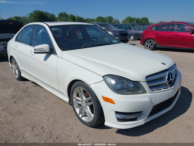 45332277 :رقم المزاد ، WDDGF8BB1CR207187 vin ، 2012 Mercedes-benz C 300 Sport 4matic مزاد بيع