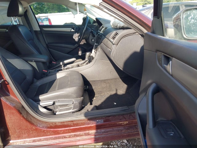 2014 Volkswagen Passat 1.8t Se მანქანა იყიდება აუქციონზე, vin: 1VWBT7A30EC077990, აუქციონის ნომერი: 45332284