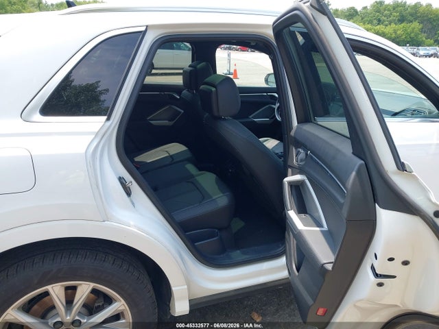 2023 Audi Q3 Premium 45 Tfsi S Line Quattro Tiptronic მანქანა იყიდება აუქციონზე, vin: WA1DECF31P1074130, აუქციონის ნომერი: 45332577