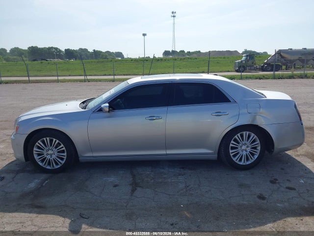 45332588 :رقم المزاد ، 2C3CCAHG7CH313790 vin ، 2012 Chrysler 300 Limited مزاد بيع