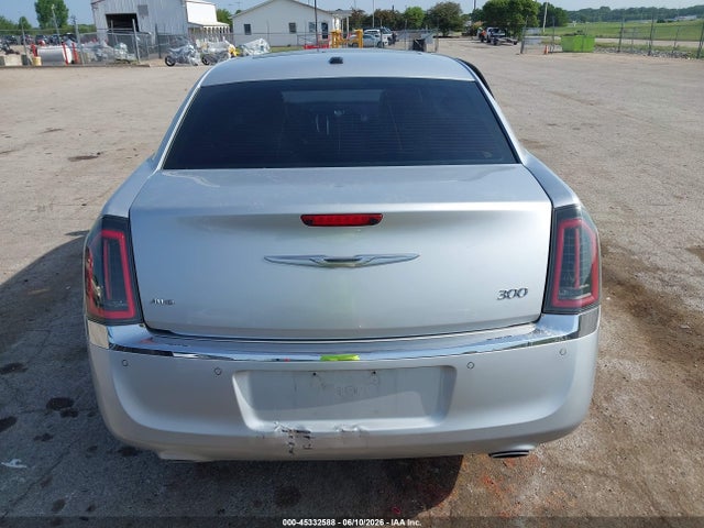 45332588 :رقم المزاد ، 2C3CCAHG7CH313790 vin ، 2012 Chrysler 300 Limited مزاد بيع