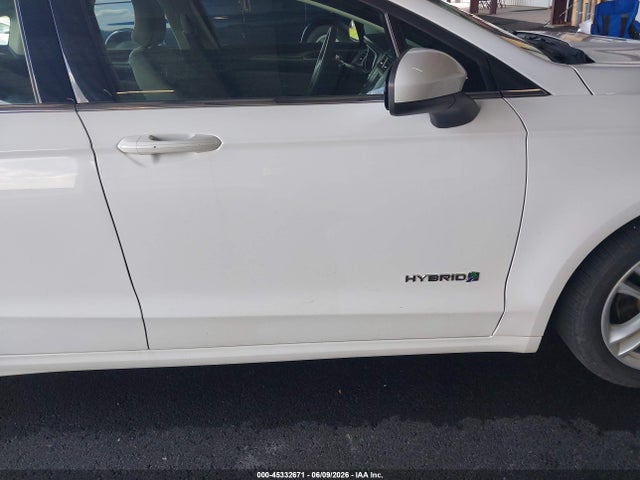 3FA6P0UUXJR271383 Ford Fusion Hybrid S
