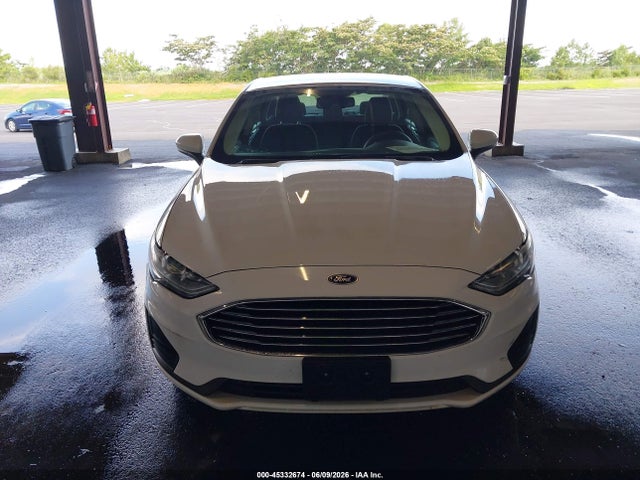 3FA6P0LU1KR115736 Ford Fusion Hybrid Se
