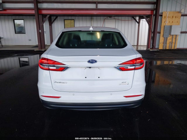 3FA6P0LU1KR115736 Ford Fusion Hybrid Se