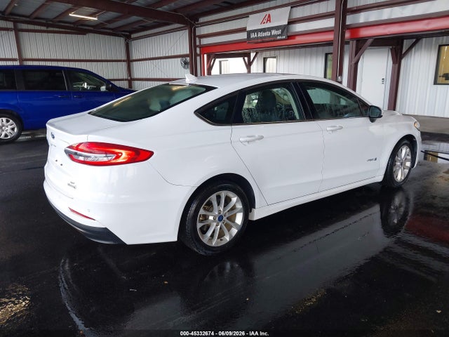 3FA6P0LU1KR115736 Ford Fusion Hybrid Se