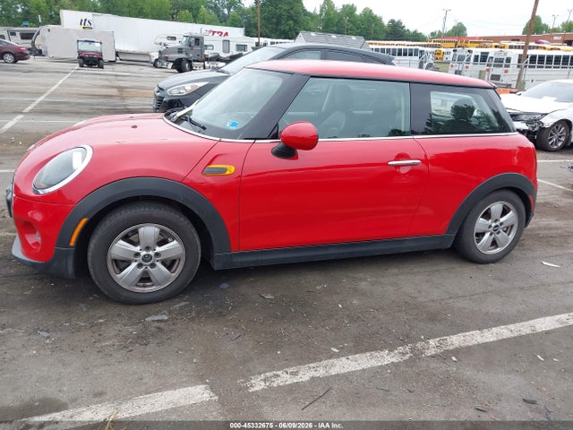 Продаж на аукціоні авто 2019 Mini Hardtop Cooper, vin: WMWXP5C56K2H96890, номер лоту: 45332675