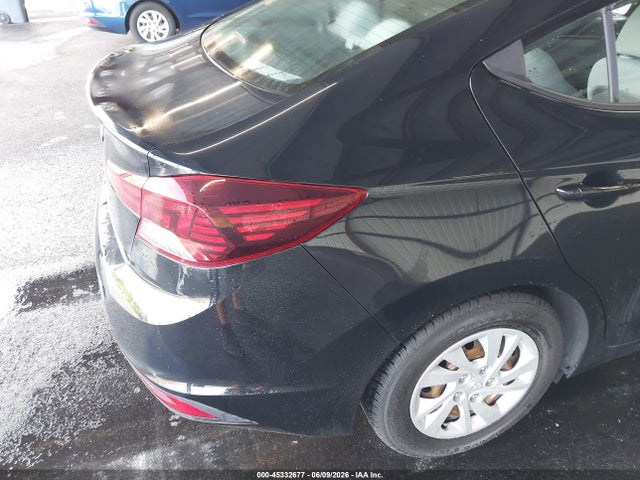 Hyundai ELANTRA SE 2019 5NPD74LF9KH437571 Image 16
