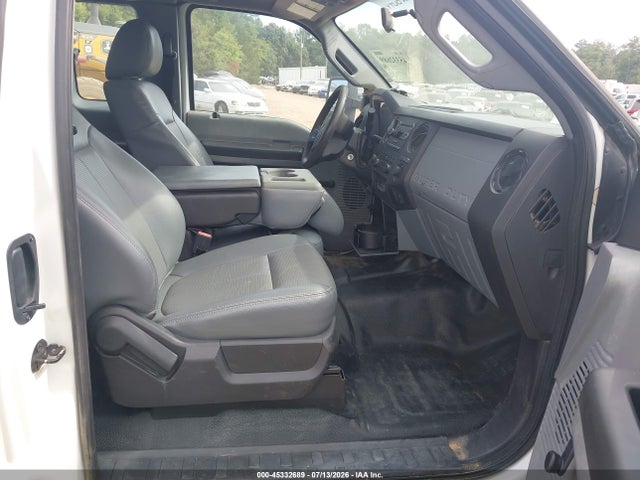 Ford F-350 Chassis Xl 2015 1FD8X3H68FEA89509 Image 5