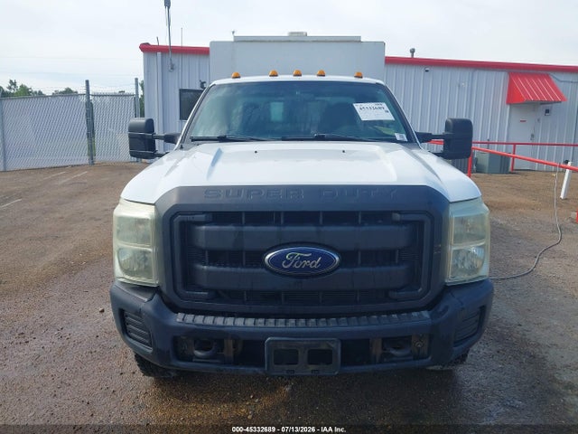 Ford F-350 Chassis Xl 2015 1FD8X3H68FEA89509 Image 6