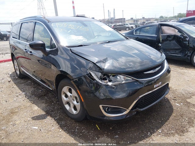 2017 Chrysler Pacifica Touring-l Plus მანქანა იყიდება აუქციონზე, vin: 2C4RC1EG4HR778510, აუქციონის ნომერი: 45332755