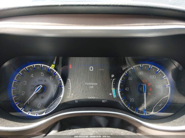 45332755 :رقم المزاد ، 2C4RC1EG4HR778510 vin ، 2017 Chrysler Pacifica Touring-l Plus مزاد بيع