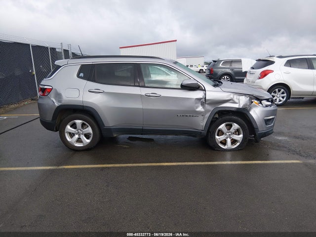 2017 Jeep New Compass Latitude 4x4 მანქანა იყიდება აუქციონზე, vin: 3C4NJDBB1HT628351, აუქციონის ნომერი: 45332773