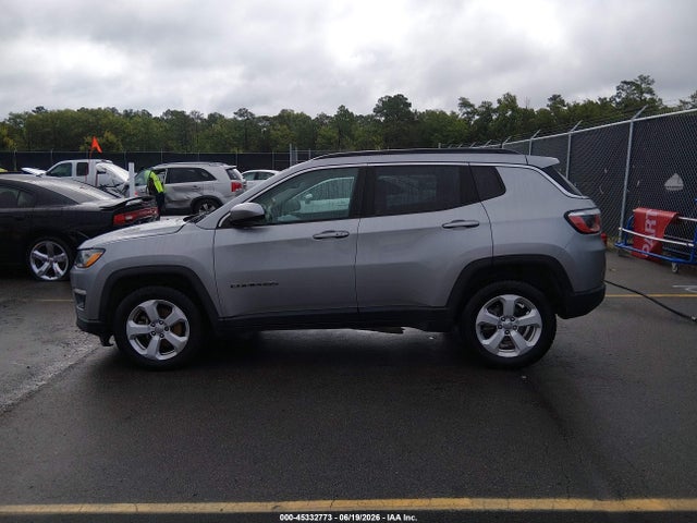 2017 Jeep New Compass Latitude 4x4 მანქანა იყიდება აუქციონზე, vin: 3C4NJDBB1HT628351, აუქციონის ნომერი: 45332773