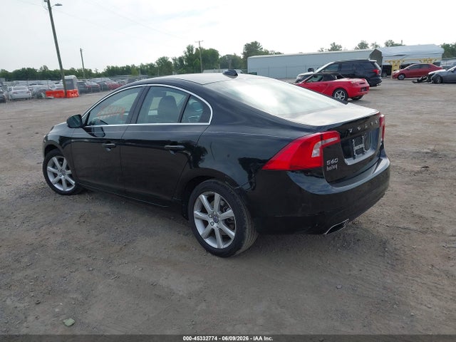 45332774 :رقم المزاد ، YV1612TK4G2409076 vin ، 2016 Volvo S60 T5 Premier مزاد بيع