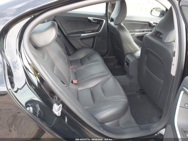 45332774 :رقم المزاد ، YV1612TK4G2409076 vin ، 2016 Volvo S60 T5 Premier مزاد بيع