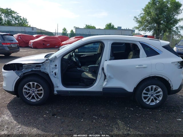 Auction sale of the 2020 Ford Escape Se, vin: 1FMCU9G65LUA04988, lot number: 45332922