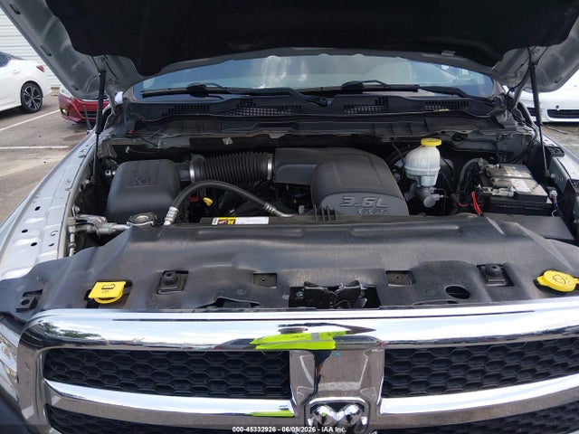 Продаж на аукціоні авто 2018 Ram 1500 Tradesman  4x4 6'4 Box, vin: 1C6RR7FGXJS258999, номер лоту: 45332926