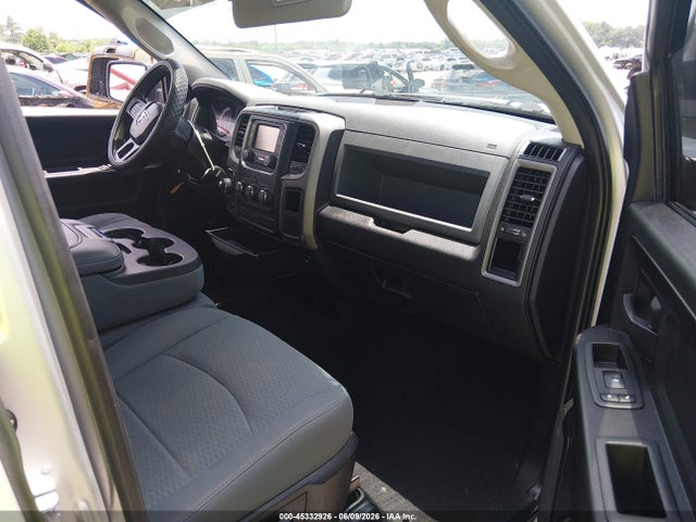 Продаж на аукціоні авто 2018 Ram 1500 Tradesman  4x4 6'4 Box, vin: 1C6RR7FGXJS258999, номер лоту: 45332926
