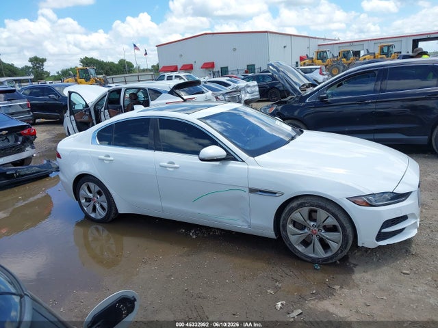45332992 :رقم المزاد ، SAJAE4FX4LCP64312 vin ، 2020 Jaguar Xe S Rwd Automatic مزاد بيع