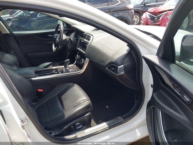 45332992 :رقم المزاد ، SAJAE4FX4LCP64312 vin ، 2020 Jaguar Xe S Rwd Automatic مزاد بيع