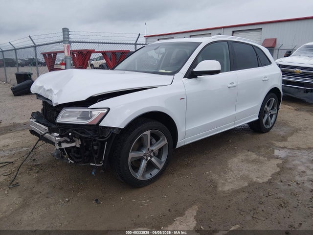Audi Q5 3.0t Premium Plus 2014 WA1DGAFP2EA005137 Image 2