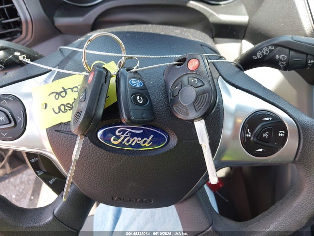 45333084 :رقم المزاد ، 1FMCU0GX7GUA65026 vin ، 2016 Ford Escape Se مزاد بيع
