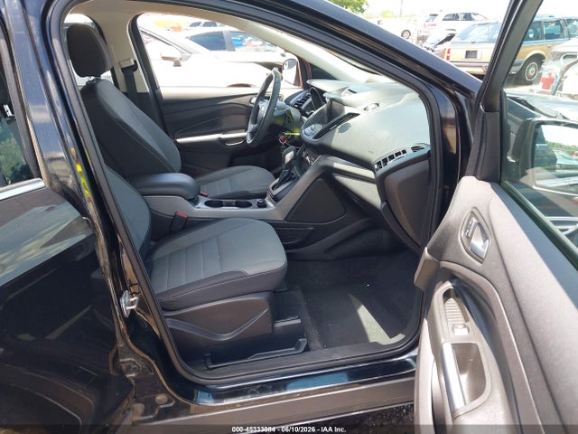 45333084 :رقم المزاد ، 1FMCU0GX7GUA65026 vin ، 2016 Ford Escape Se مزاد بيع