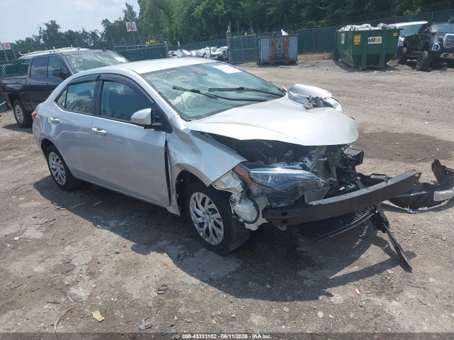 45333102 :رقم المزاد ، 2T1BURHE8HC942655 vin ، 2017 Toyota Corolla Le مزاد بيع