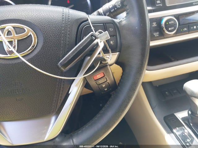 Toyota Highlander Limited V6 2015 5TDYKRFHXFS096546 Image 11