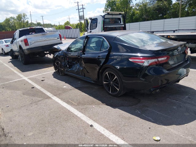 45333197 :رقم المزاد ، 4T1B61HK2JU021635 vin ، 2018 Toyota Camry Xse مزاد بيع
