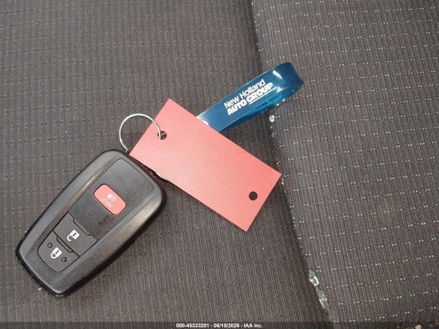 NMTKHMBXXJR025908 Toyota C-hr Xle Premium