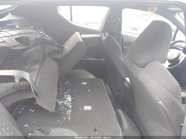 NMTKHMBXXJR025908 Toyota C-hr Xle Premium