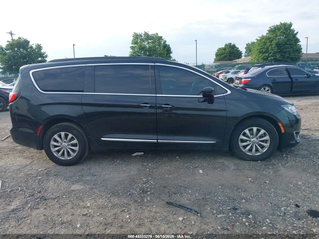 Chrysler Pacifica Touring-l 2017 2C4RC1BG9HR734085 Image 13
