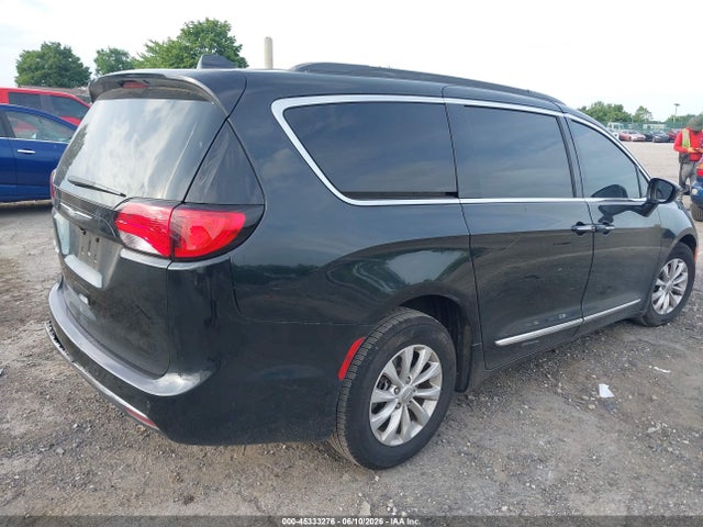 Chrysler Pacifica Touring-l 2017 2C4RC1BG9HR734085 Image 4