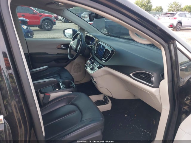 Chrysler Pacifica Touring-l 2017 2C4RC1BG9HR734085 Image 5