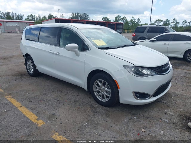 2020 Chrysler Pacifica Touring მანქანა იყიდება აუქციონზე, vin: 2C4RC1FG2LR104203, აუქციონის ნომერი: 45333299