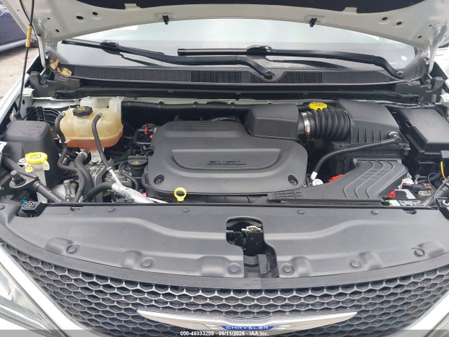 Продаж на аукціоні авто 2020 Chrysler Pacifica Touring, vin: 2C4RC1FG2LR104203, номер лоту: 45333299