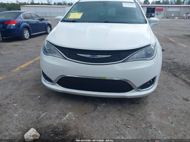 Продаж на аукціоні авто 2020 Chrysler Pacifica Touring, vin: 2C4RC1FG2LR104203, номер лоту: 45333299
