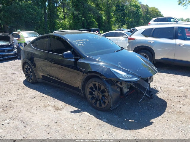 Auction sale of the 2021 Tesla Model Y Long Range Dual Motor All-wheel Drive, vin: 5YJYGAEE1MF143992, lot number: 45333373